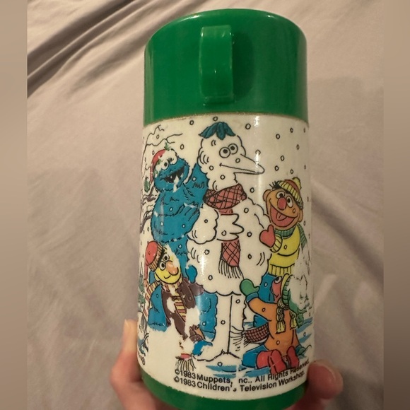 Aladdin | Sesame Street Thermos - Picture 3 of 10